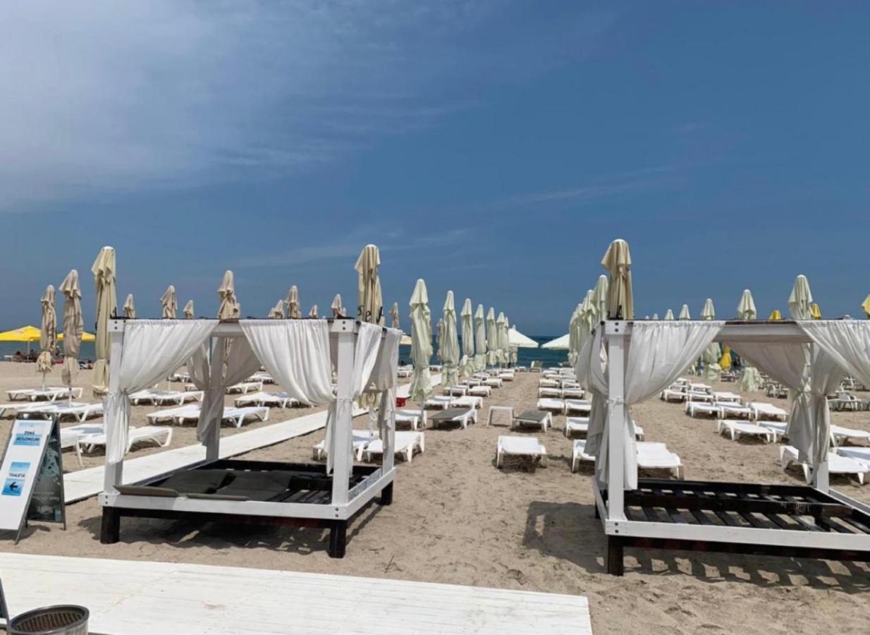 Gota Place Between Lake And Sea Mamaia Exterior photo