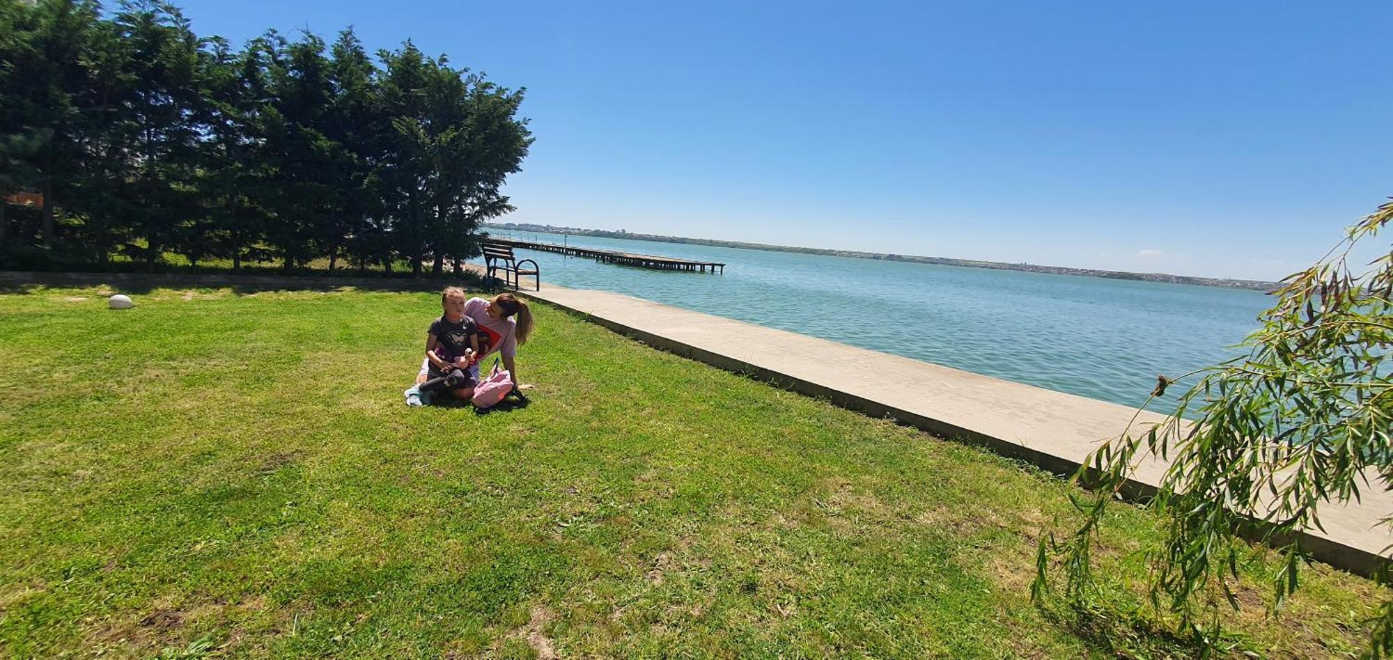 Gota Place Between Lake And Sea Mamaia Exterior photo